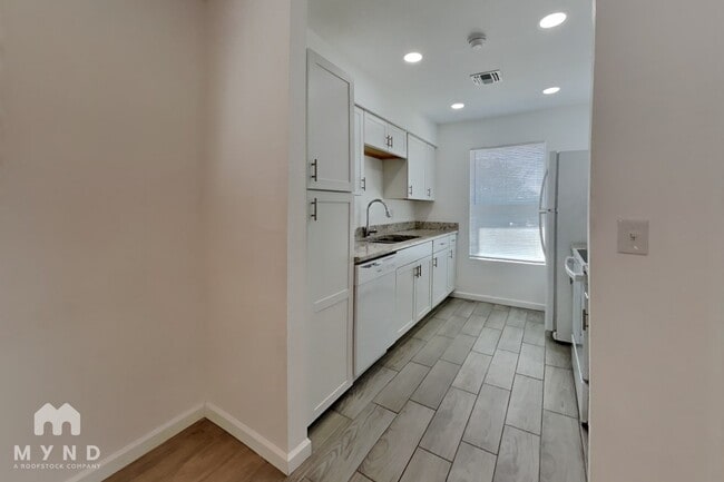 Photo - 6657 W Ocotillo Rd Unit 102
