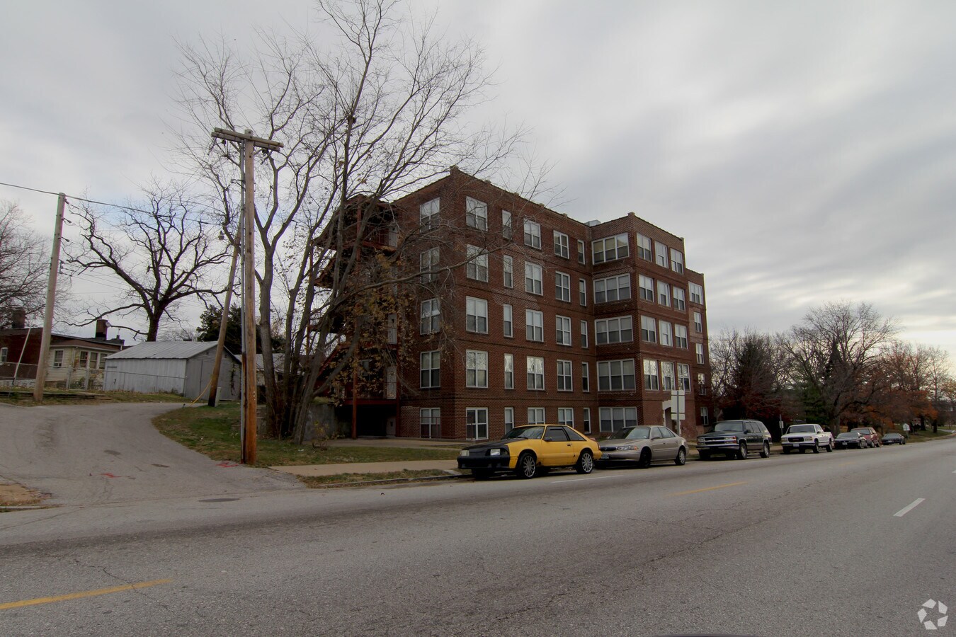 Photo - Riverview Apartments