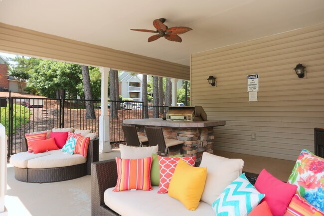 Outside lounge/grill station
