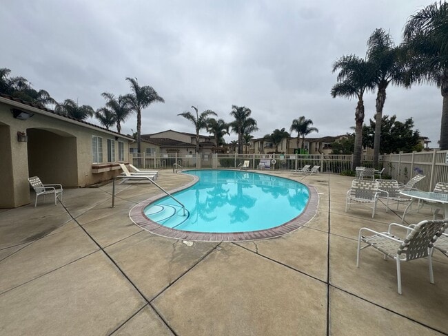 31O W. McCoy 4H - 31O W. McCoy 4H Condo Unit 4H