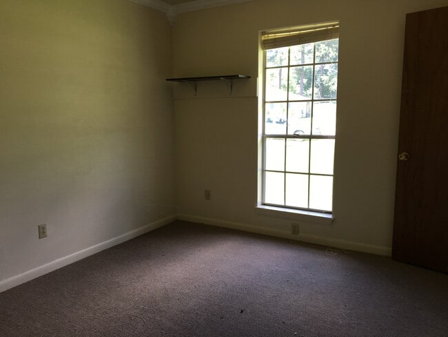 Bed 3 - 5629 Cross Timbers Dr