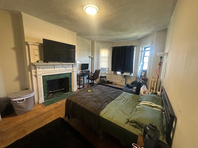 Building Photo - 20 Glenville Ave Unit 3