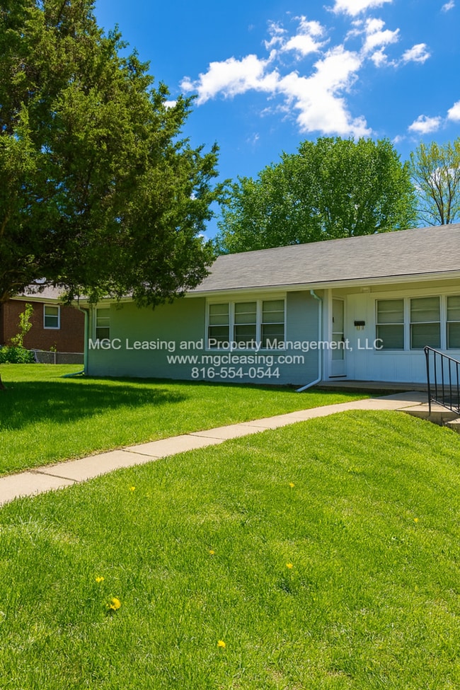 Building Photo - Perfect location with fenced in back yard!