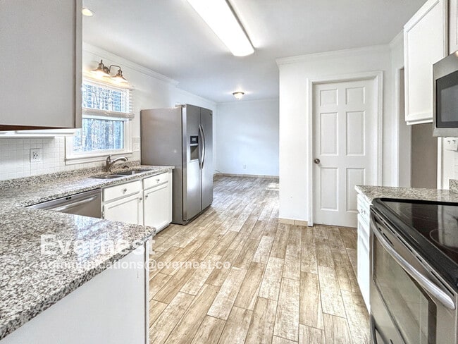 Photo - 405 Revere Ct