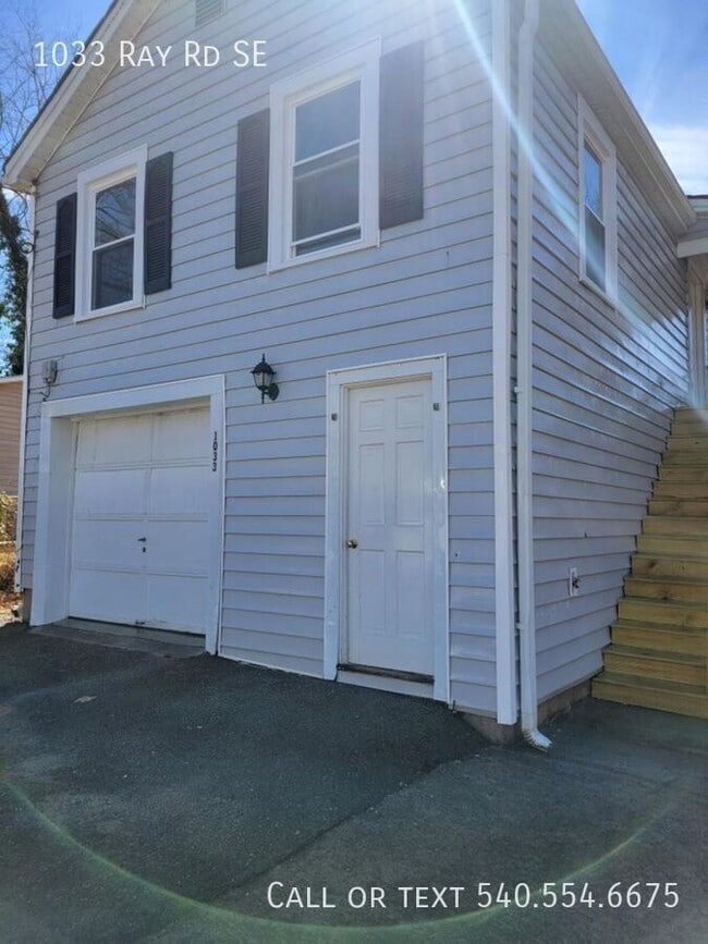 Building Photo - 1033 Ray Rd SE Rental