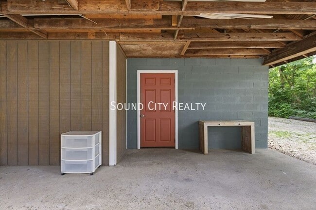 Photo - 113 Neese Dr