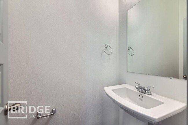 Photo - 33134 Willow Hts Ln
