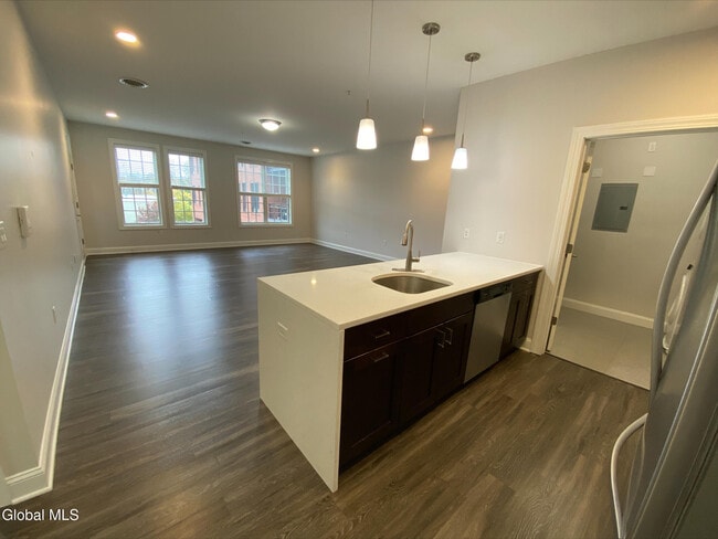 Photo - 130 Excelsior Ave Unidad 410