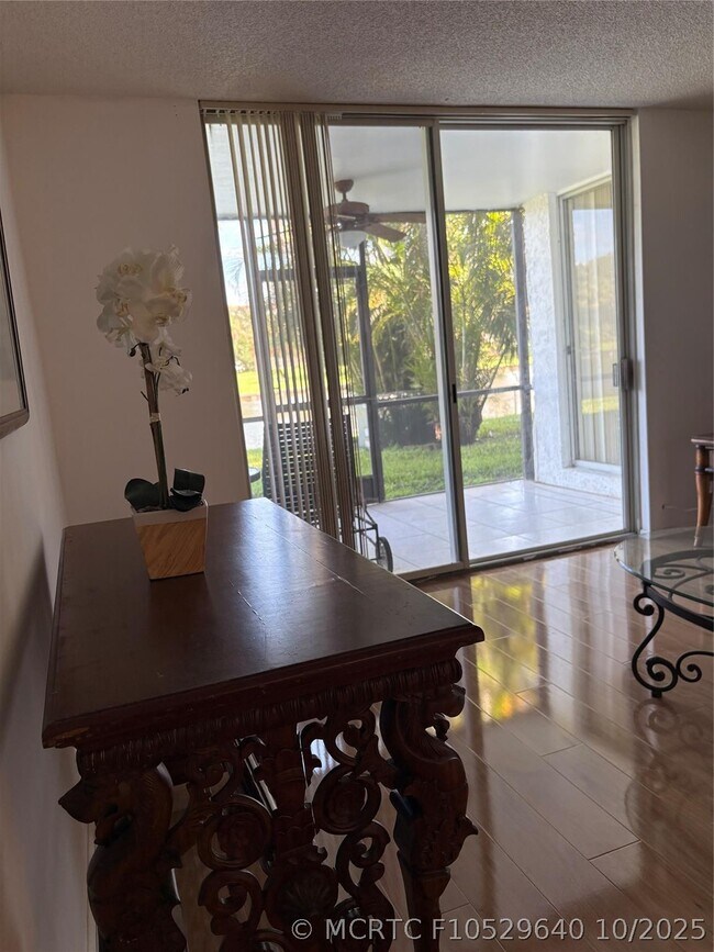 Photo - 3750 Inverrary Dr Unit 1w