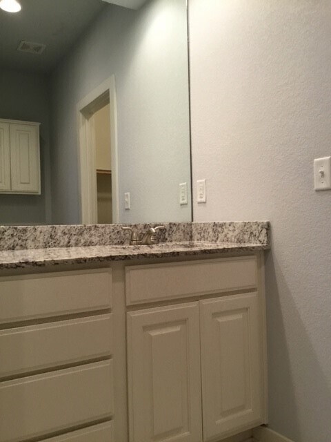 Photo - 3802 SW Peachwood Dr