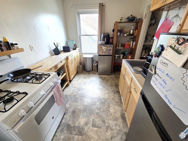 Building Photo - 15 Saint Paul St Unit 1 Rental