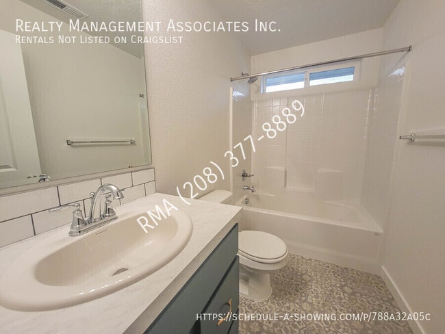 Photo - 7573 E Iroquois St