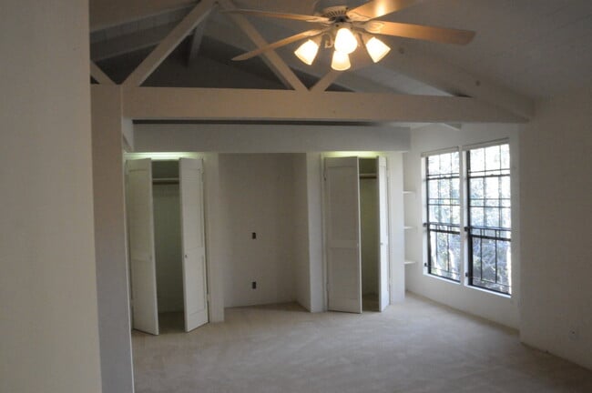 Photo - Villa de Montecito Unit 1938 N Jameson C