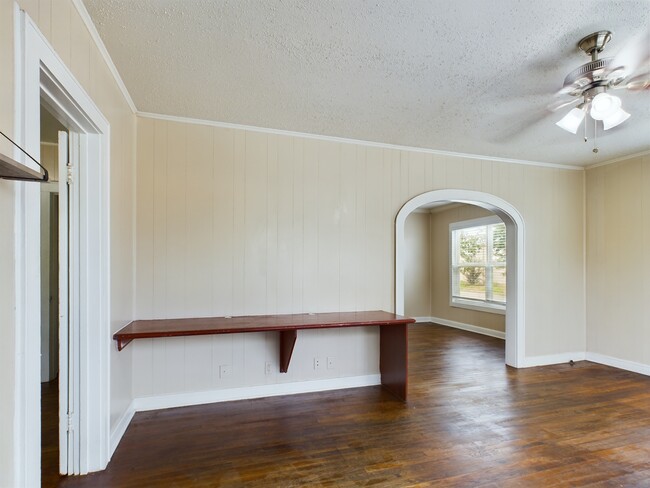 Photo - 3812 Old College Rd