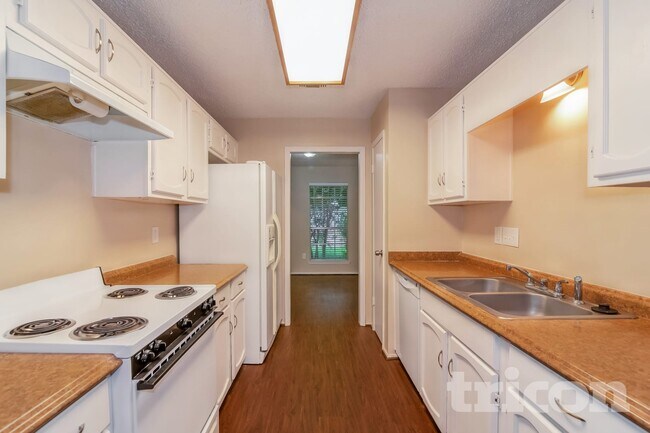 Photo - 17719 Glenpatti Dr