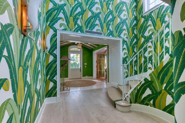 Photo - 225 Arabian Rd