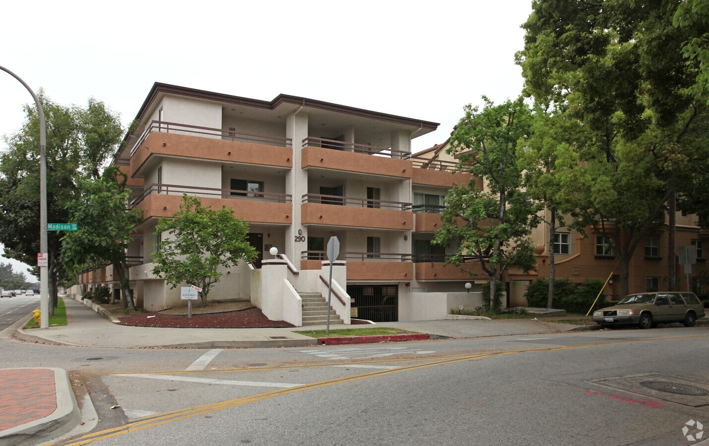 290 N Madison Ave. - 290 N Madison Ave Apartments