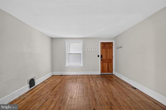 Photo - 798 Madison St