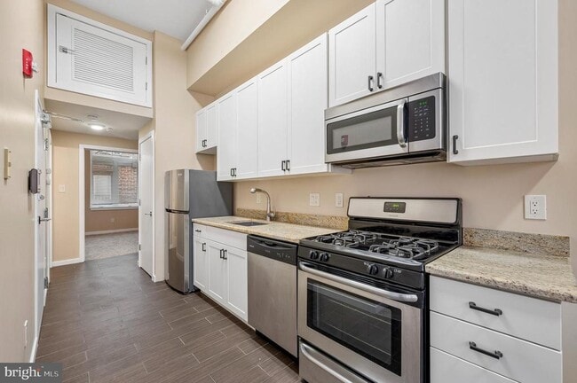 Photo - 1720 Sansom St