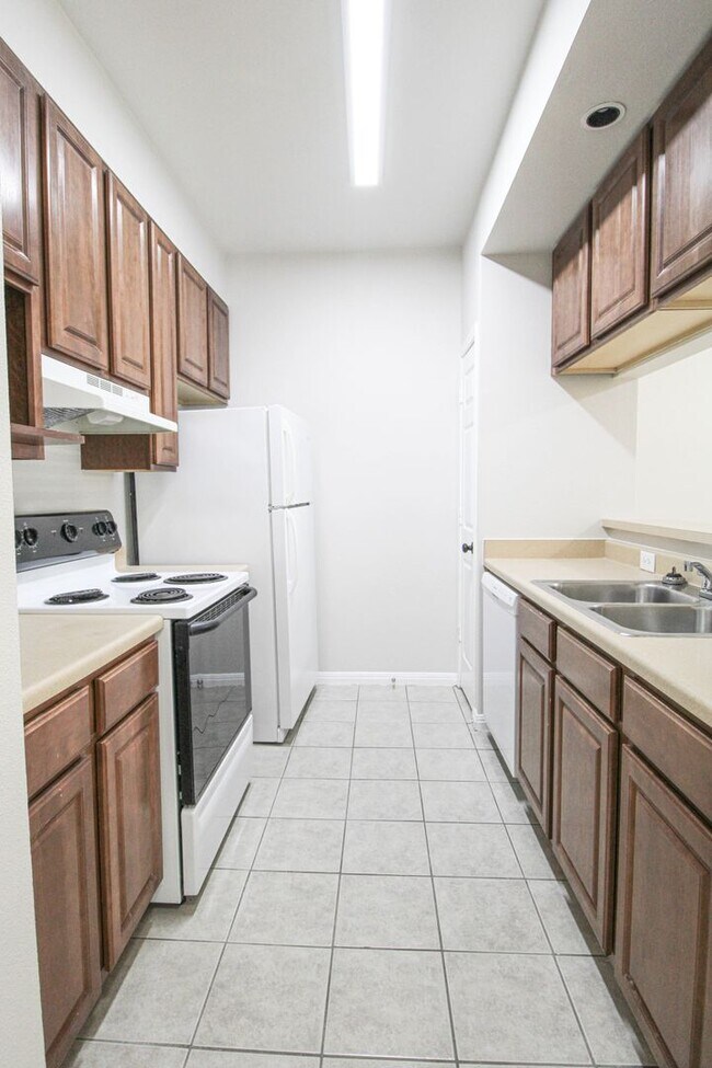 Photo - 530 Dukeway Dr Unidad 530 Dukeway  #2