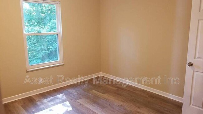 Photo - 2817 Colt Dr NE