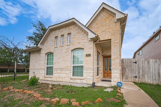 Building Photo - 7407 Golden Star Dr Rental