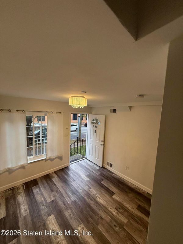 Photo - 348 Targee St