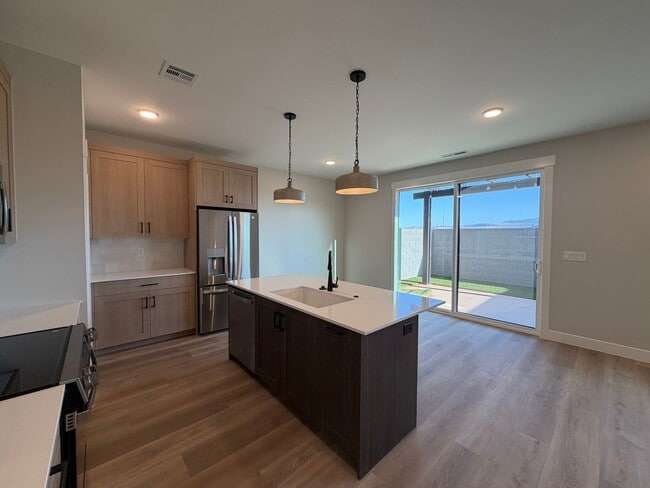 Building Photo - 618 Hemsworth Ln