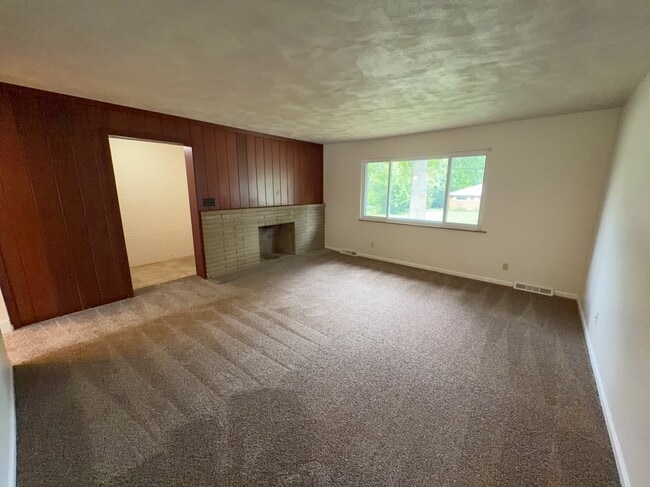 Photo - 8221 Sunburst Dr