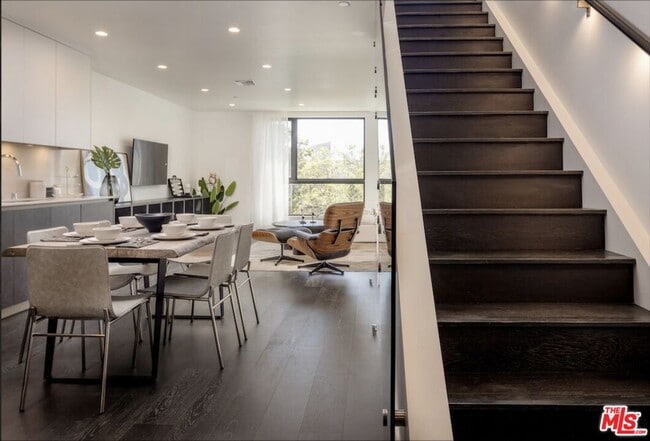 Photo - 724 Croft Ave Unit 307