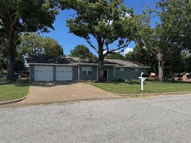 Building Photo - 504 Pecan St Rental