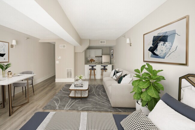 Photo - 320 N. Michigan