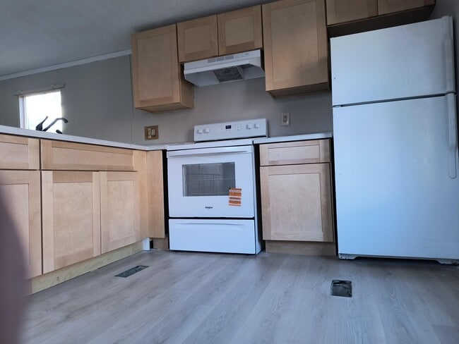 Building Photo - 103 Rice Ct Unit #4