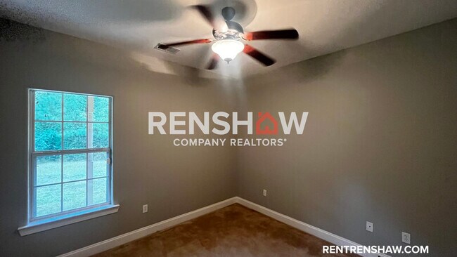 Photo - 220 Armour Rd