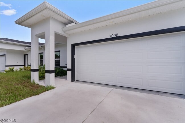 Photo - 700 Broadway Ave