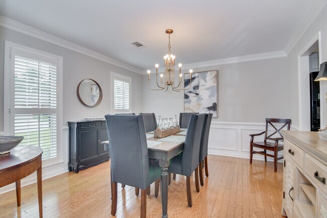 Photo - 2504 Pinebluff Ct