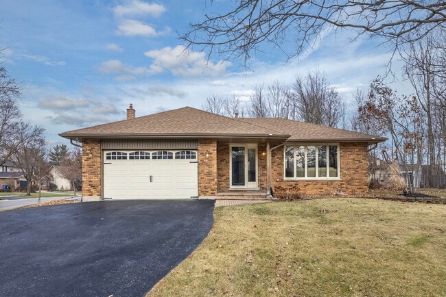 Building Photo - 641 Woods St