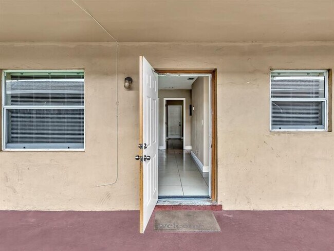 Photo - 705 SW 15th Ave Unidad 3