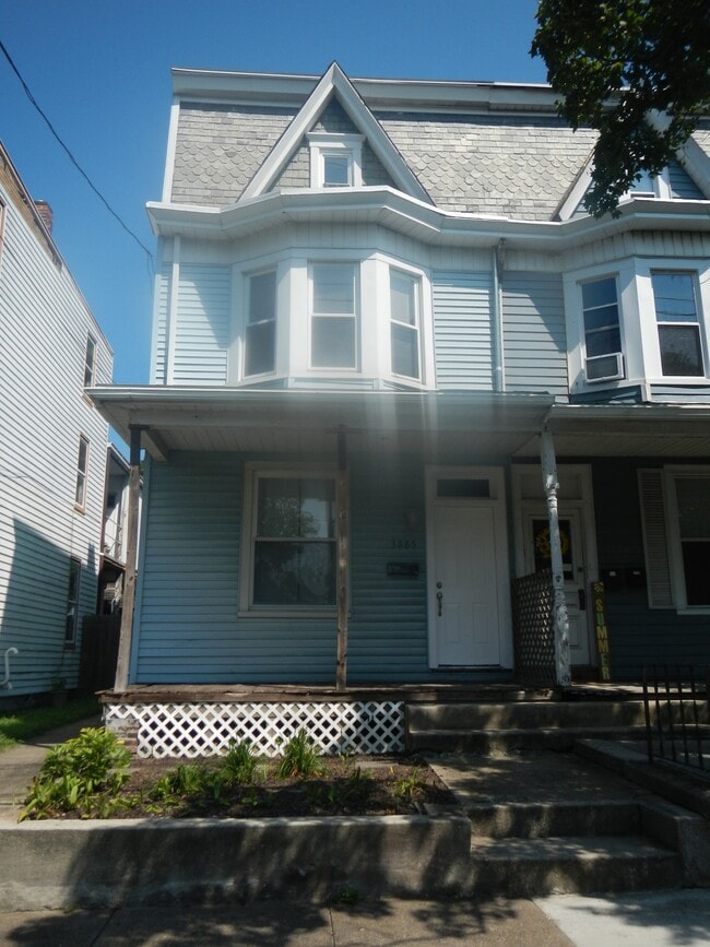 Building Photo - 3885 N 6th St