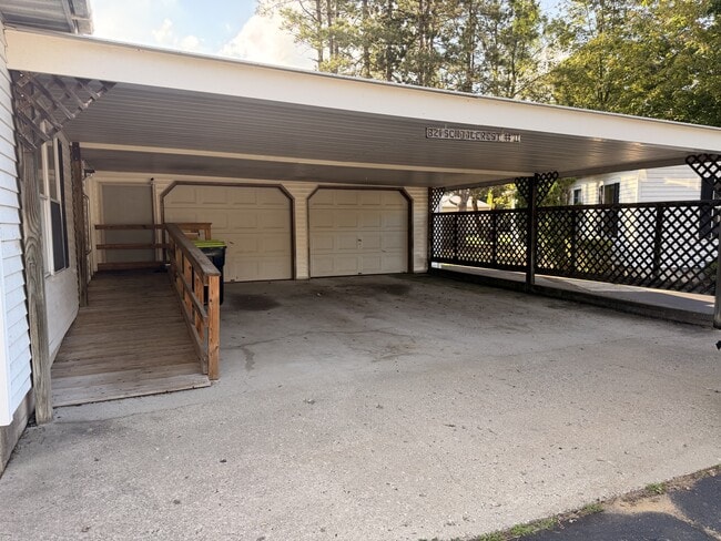 Building Photo - 821 Schoolcrest Ave Unit 2