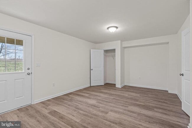 Photo - 12 Secretariat Dr