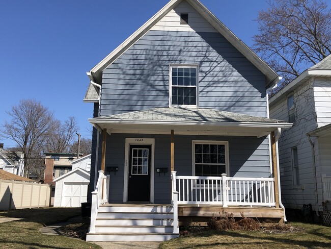 Building Photo - 1623 S State St Unit 1 Rental