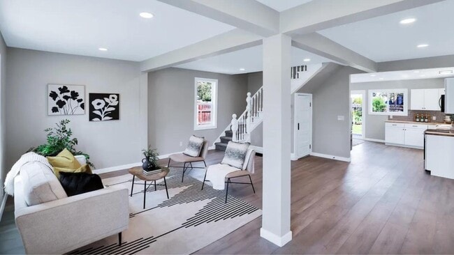 Photo - *FREE RENT FOR OCTOBER* Updated 3 bed/1.5 ...