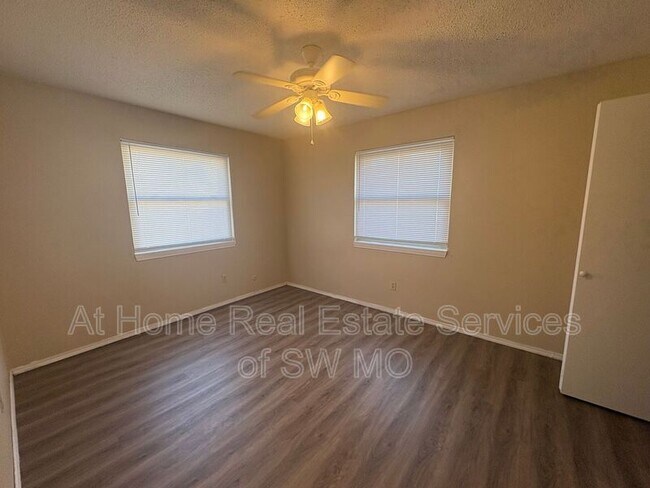 Photo - 933 S Wildan Ave Unit Apt #26