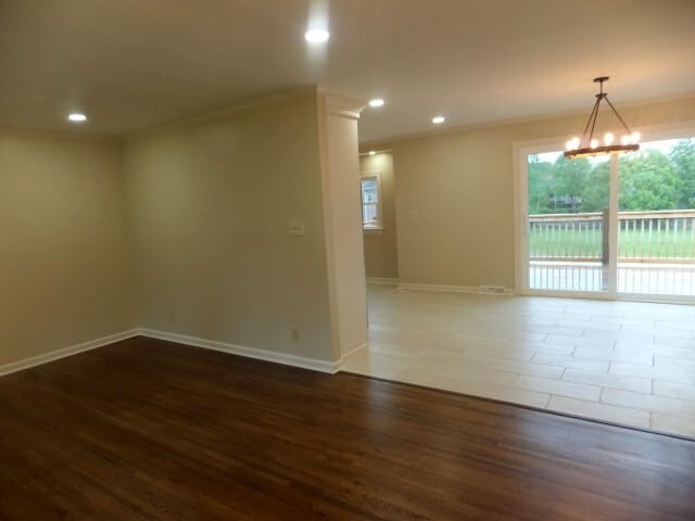 Photo - 472 Franklin Rd