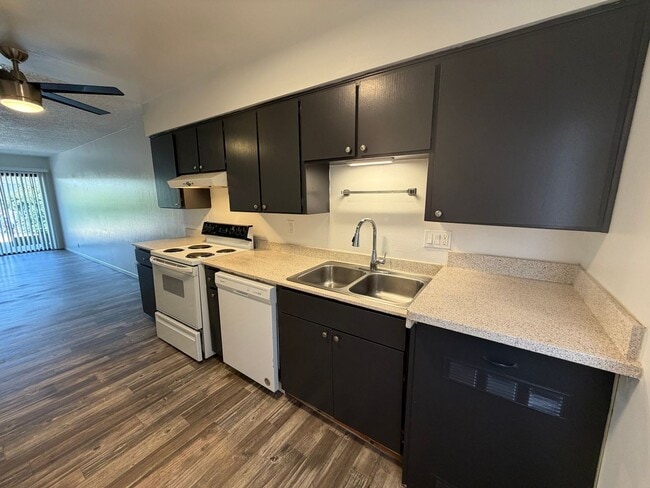 Building Photo - 8439 E Coronado Rd Unit 02