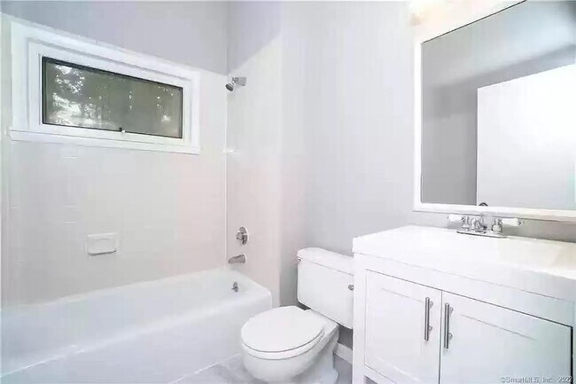 Photo - 7 Staunton Ct