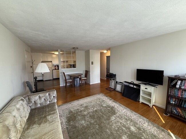 Photo - 24 Patten St Unidad 2-7