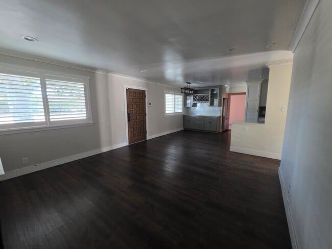 624 N Fair Oaks Ave Unit Main