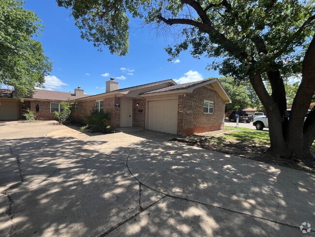 Building Photo - Duplex in the Heart of Lubbock Rental